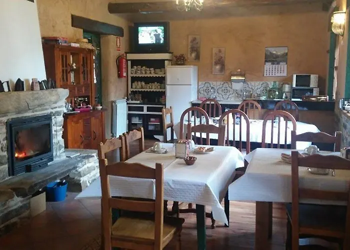 Casa Flor 호텔 Murias de Rechivaldo