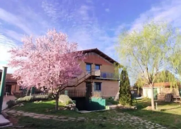 Casa Flor Murias de Rechivaldo